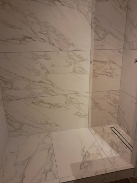 Carreleur à Saint Priest: rénovation salle de bain complète avec pose de carrelage