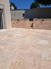 Notre zone d'activité pour ce service Pose de dalle PVC à clipser Gerflor pour espaces professionnels ou privés, avec options personnalisées pour un design moderne et fonctionnel
