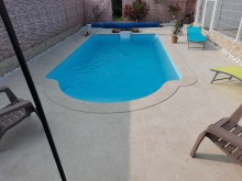 Notre zone d'activité pour ce service Pose de carrelage anti dérapant pour terrasse avec effet bois ou béton, facile d’entretien et adapté aux villas ou studios